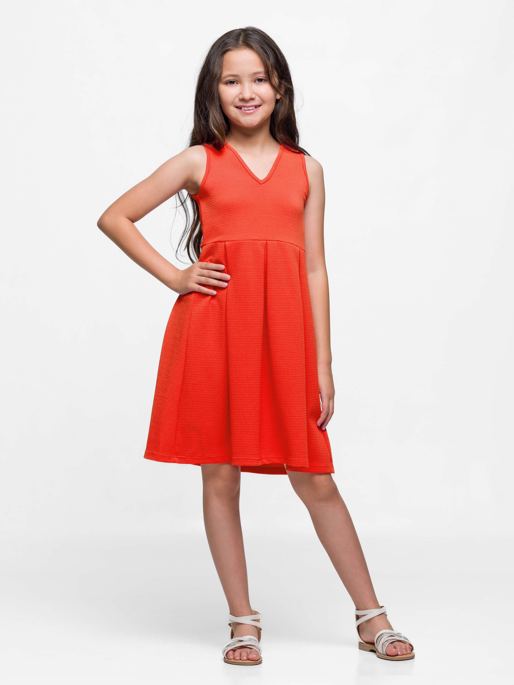 24seven Comfort Apparel Girls Sleeveless Pleated Party Dress
