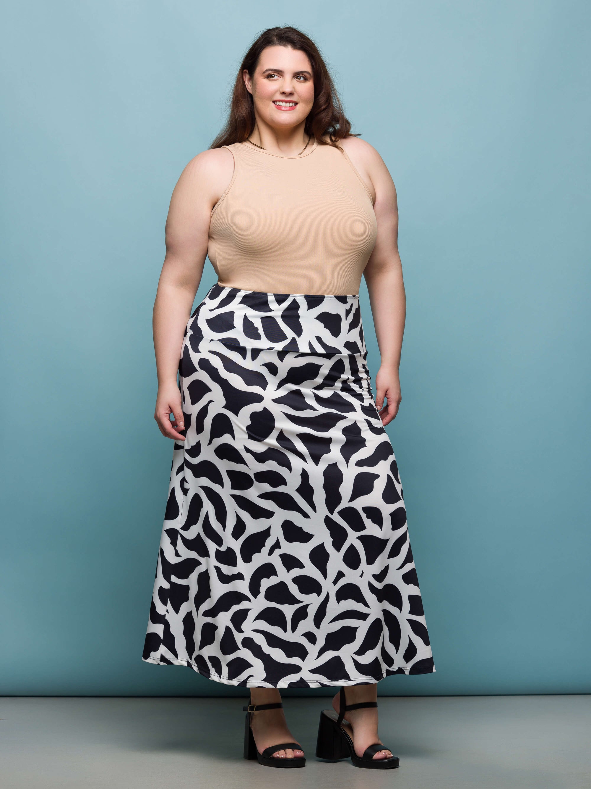 24seven Comfort Apparel Plus Size Black and White Print Elastic Waist A Line Maxi Skirt
