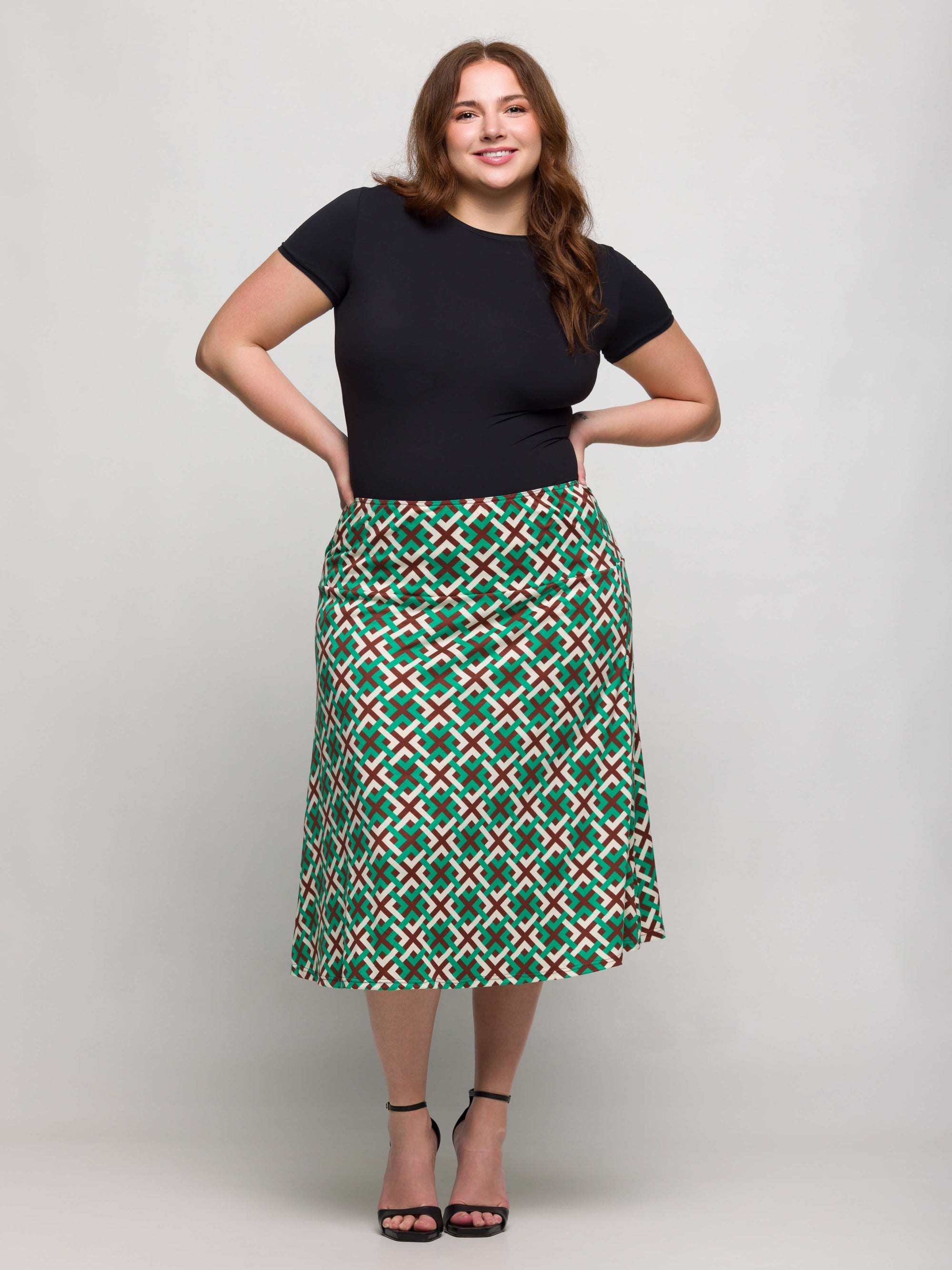 24seven Comfort Apparel Plus Size Green Geometric Print Comfortable Elastic Waist Knee Length Skirt