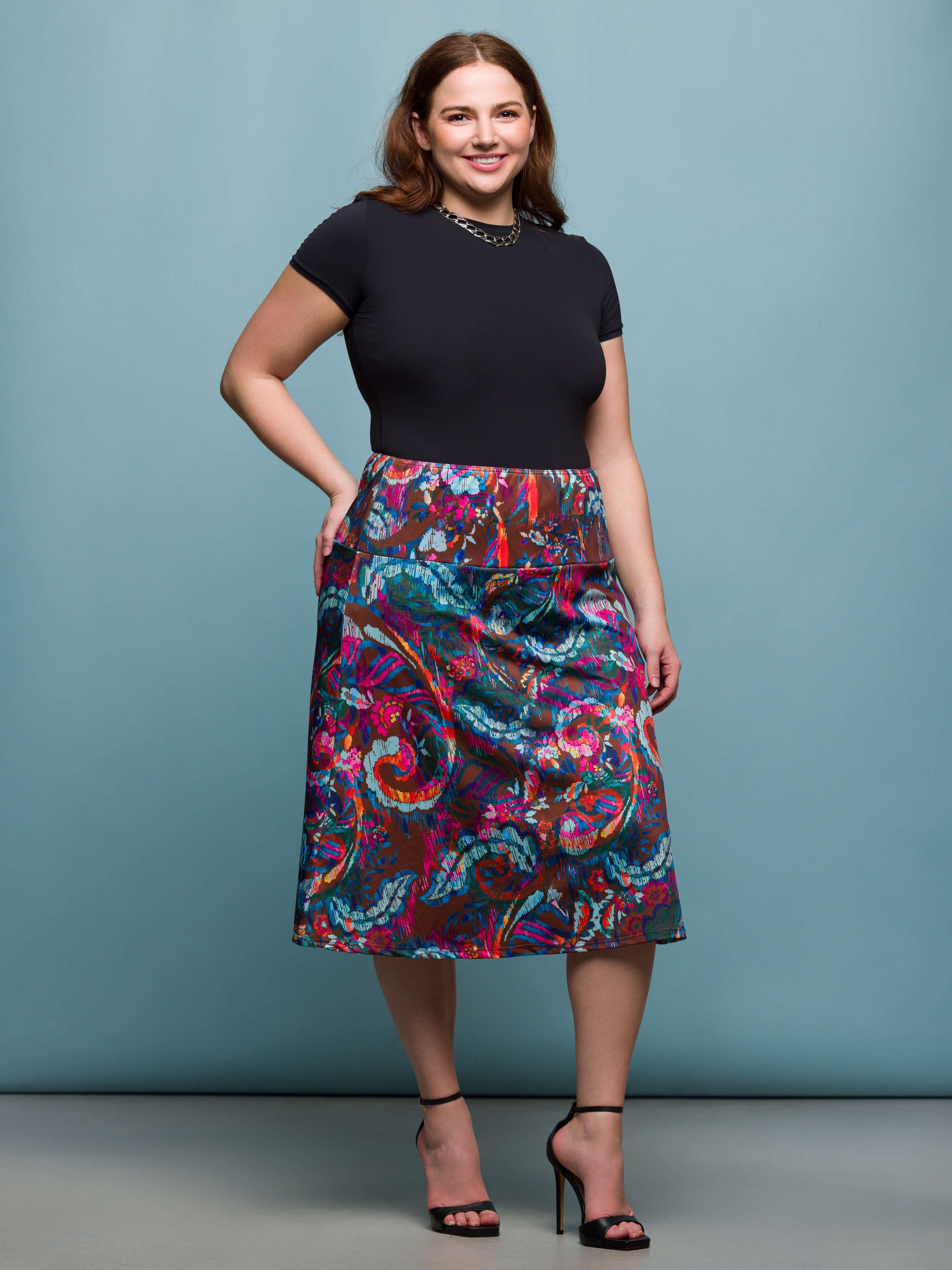 24seven Comfort Apparel Plus Size Brown Paisley Print Comfortable Elastic Waist Knee Length Skirt