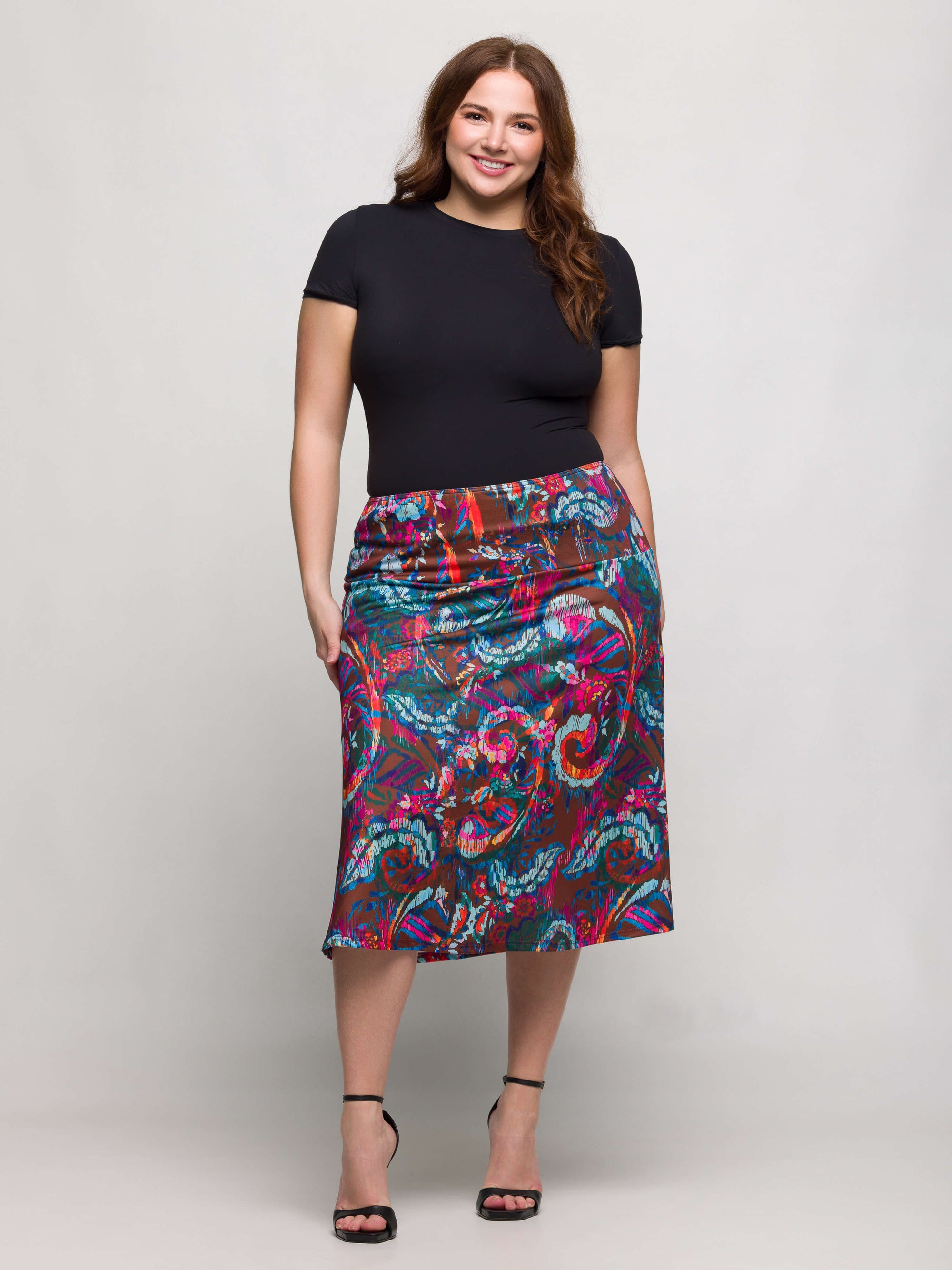 24seven Comfort Apparel Plus Size Brown Paisley Print Comfortable Elastic Waist Knee Length Skirt