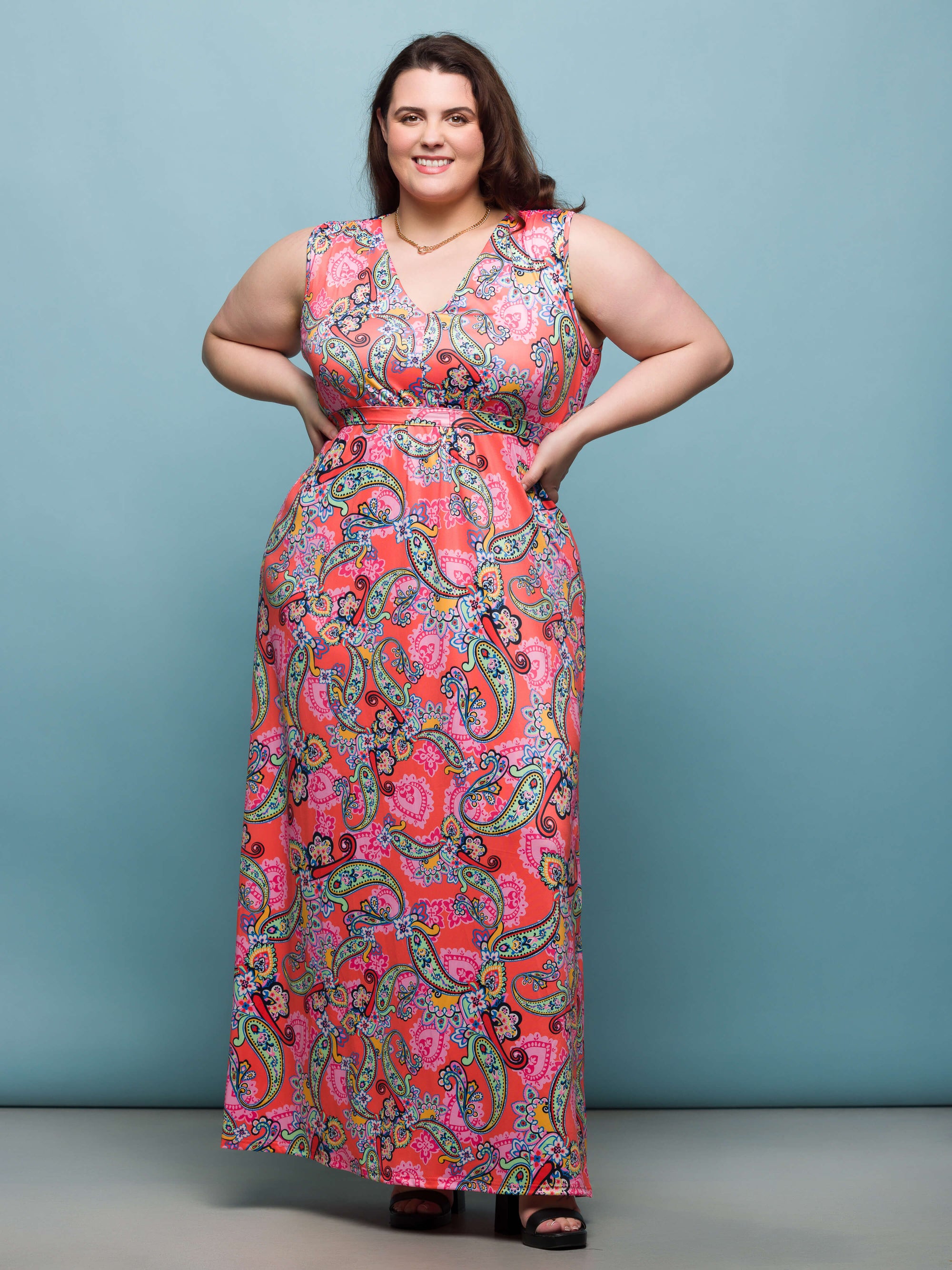 24seven Comfort Apparel Plus Size Pink Paisley Print V Neck Empire Waist Sleeveless Maxi Dress