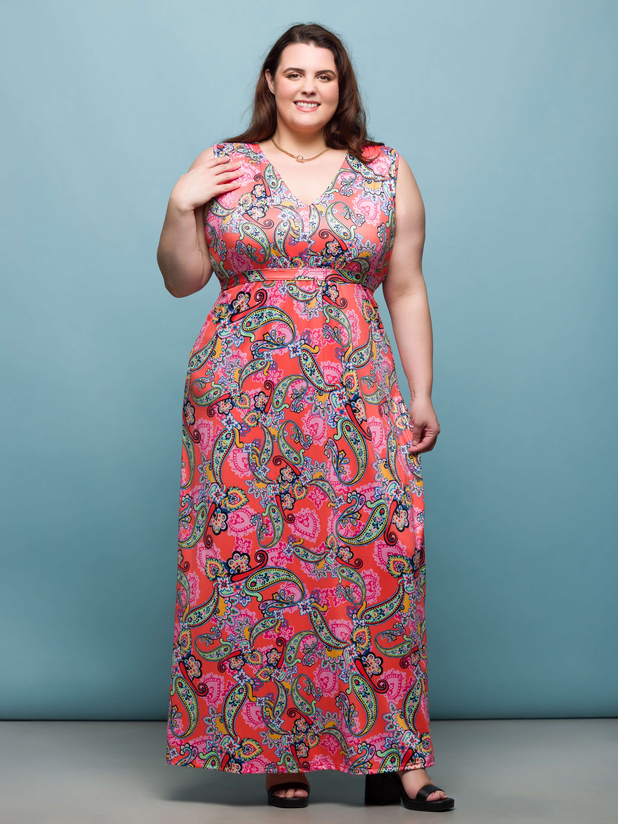 24seven Comfort Apparel Plus Size Pink Paisley Print V Neck Empire Waist Sleeveless Maxi Dress