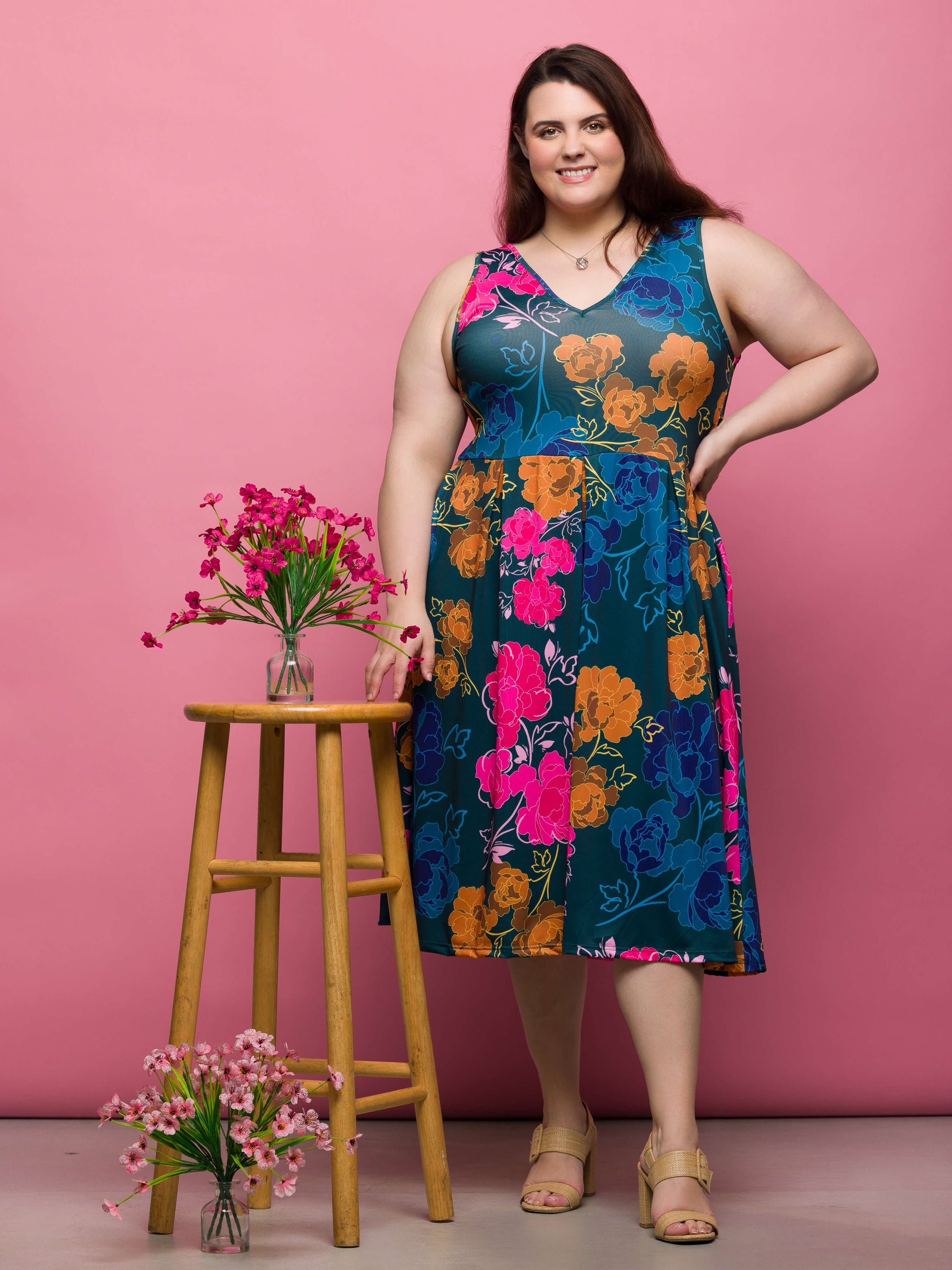 24seven Comfort Apparel Plus Size Midi Length Blue Floral Print Sleeveless Pleated Pocket Dress