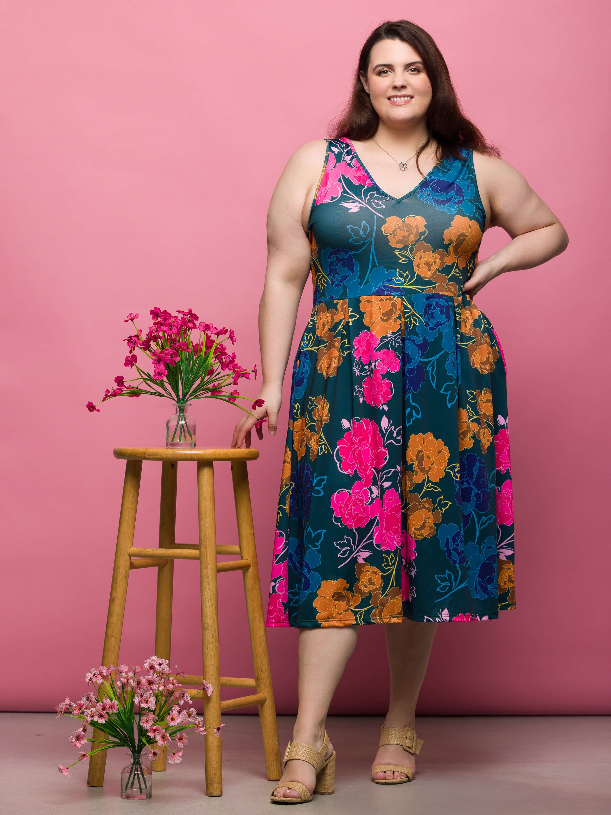 24seven Comfort Apparel Plus Size Midi Length Blue Floral Print Sleeveless Pleated Pocket Dress
