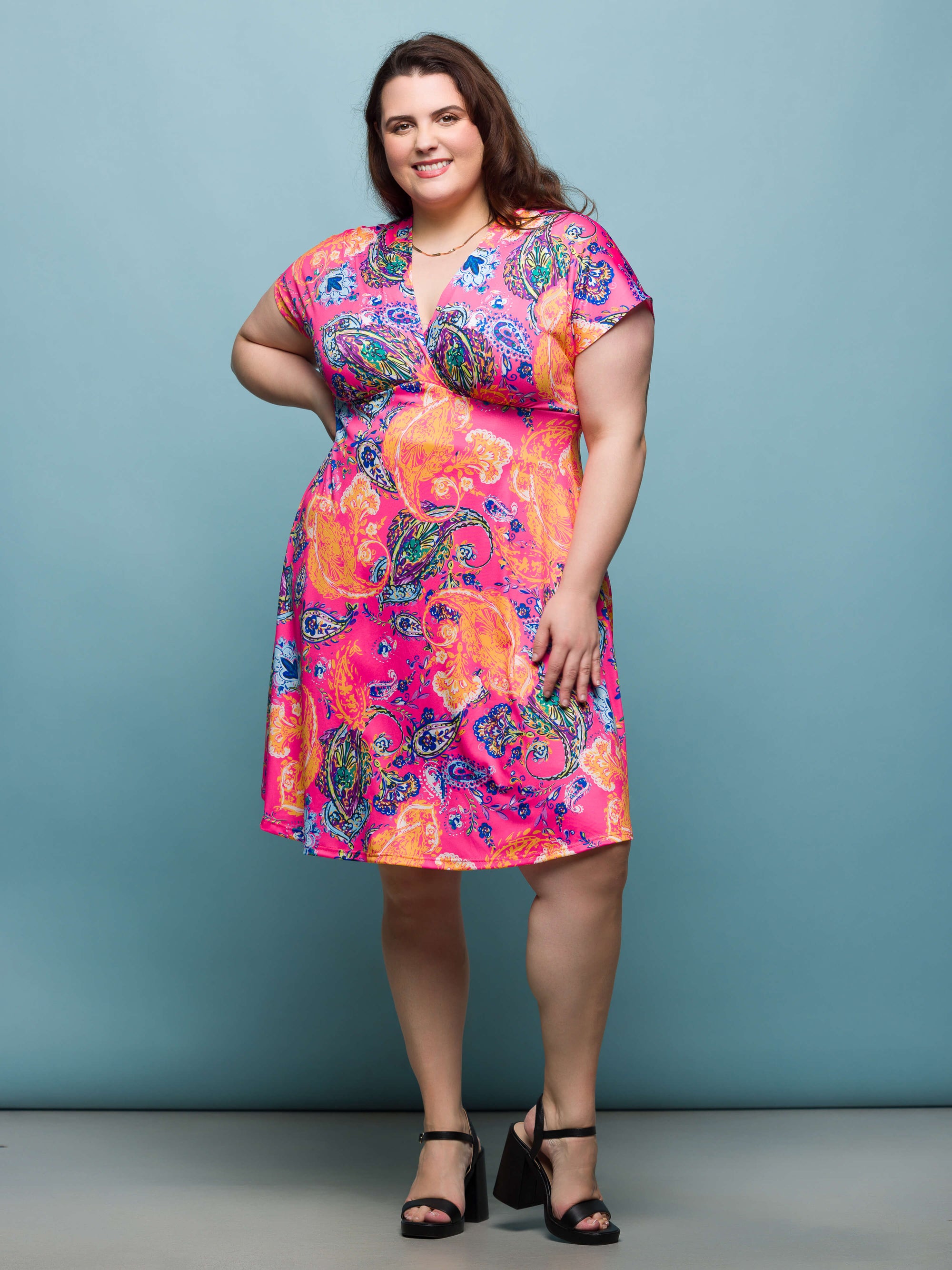 24seven Comfort Apparel Plus Size Pink Paisley V Neck Empire Waist Knee Length Dress