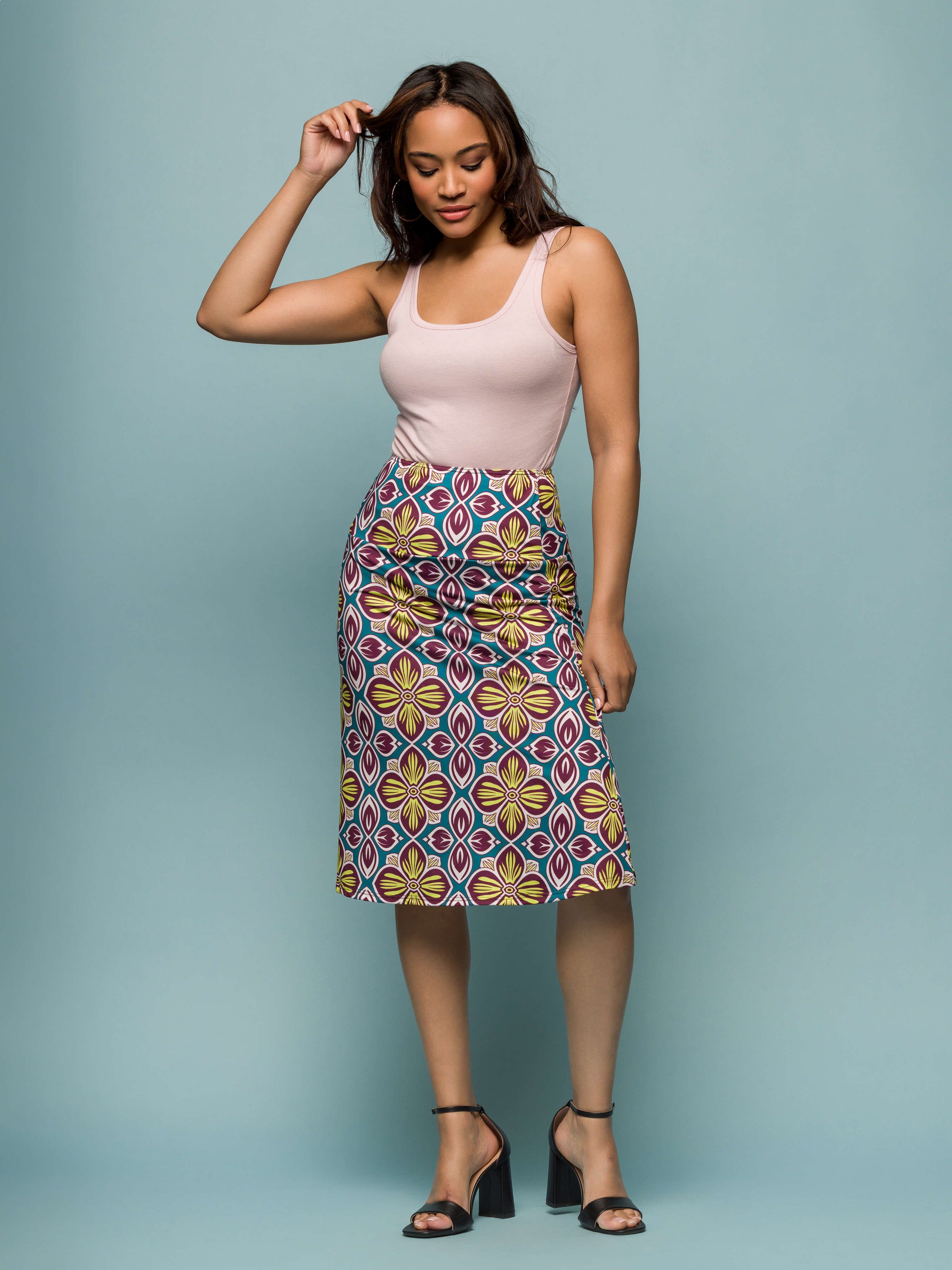 24seven Comfort Apparel Bright Floral Print Comfortable Elastic Waist Knee Length Skirt