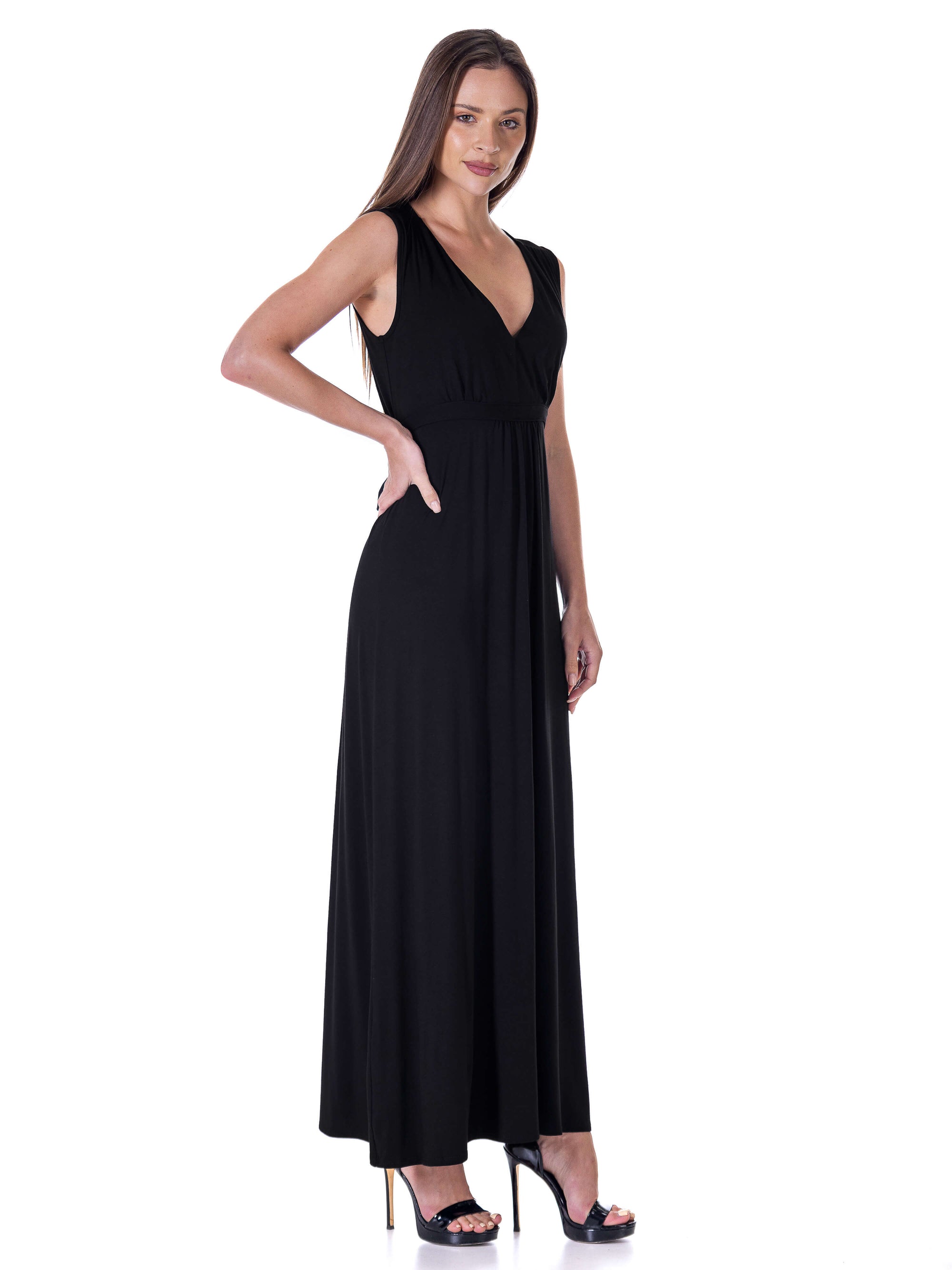 V Neck Sleeveless Belted Maxi Dress