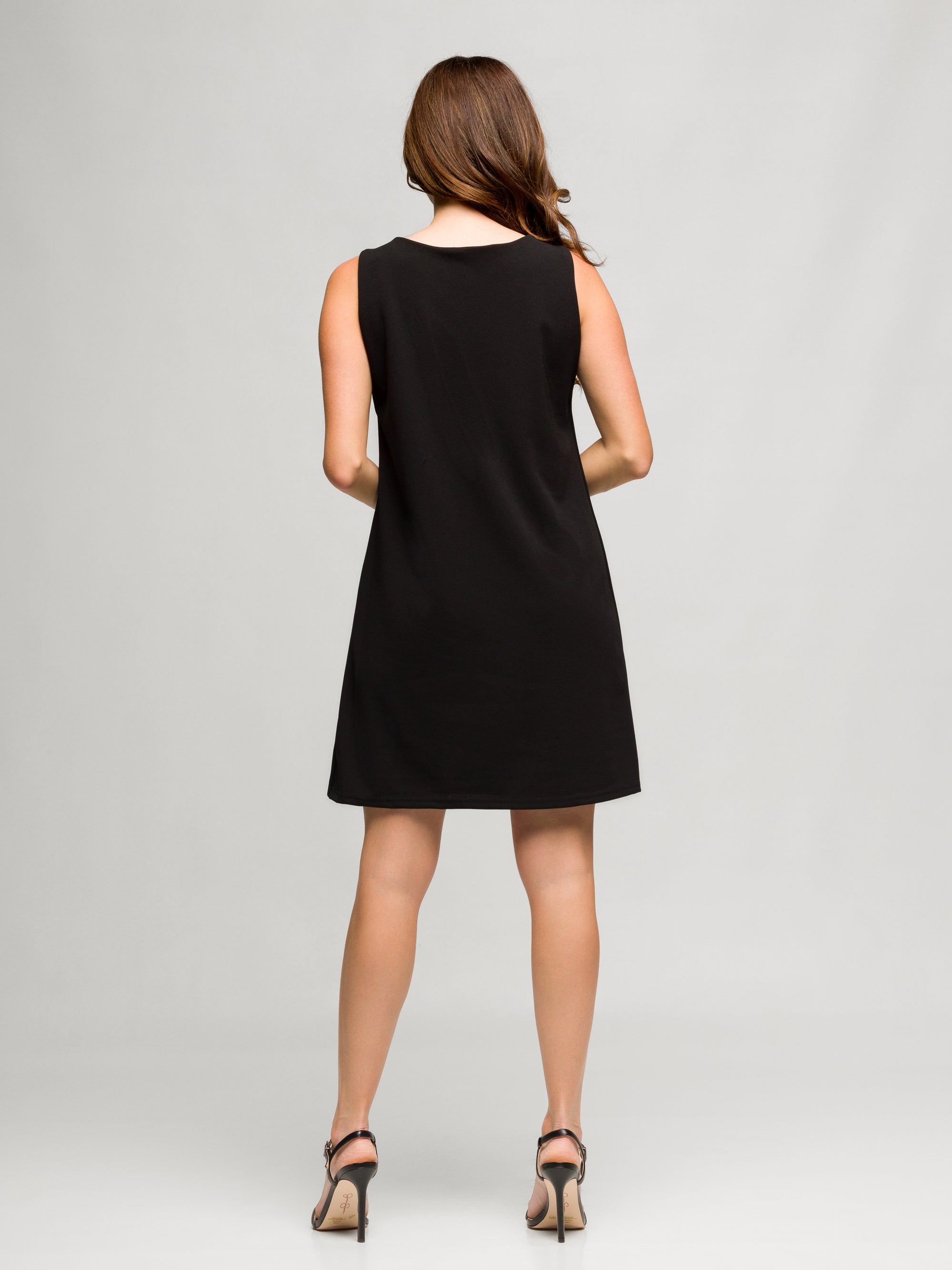 24seven Comfort Apparel Womens Solid Color Sleeveless Mini Shift Dress