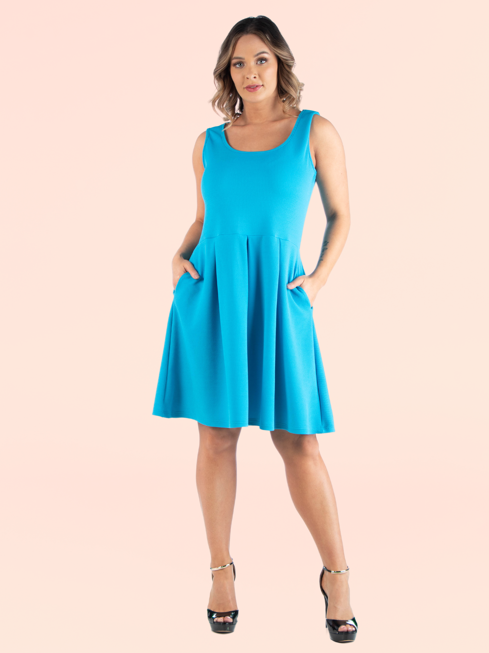 Sleeveless Plus Size Dress with Pockets